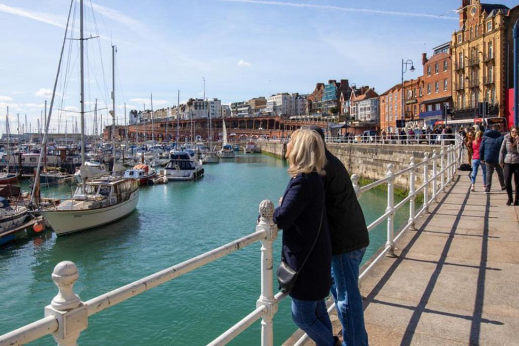 Vitamin Sea Beachfront Apartment Ramsgate - Sleeps 4 ภายนอก รูปภาพ